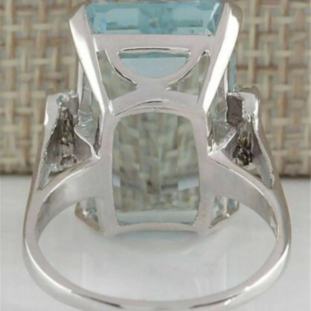 Emerald Cut Aquamarine .925 Silver Ring - Picture 4 of 7
